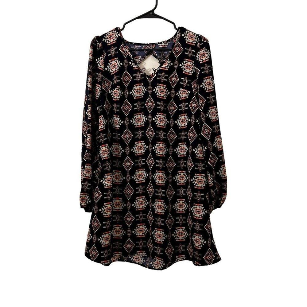 Xhilaration‎ geometric tribal axtec design black and red long sleeved dress